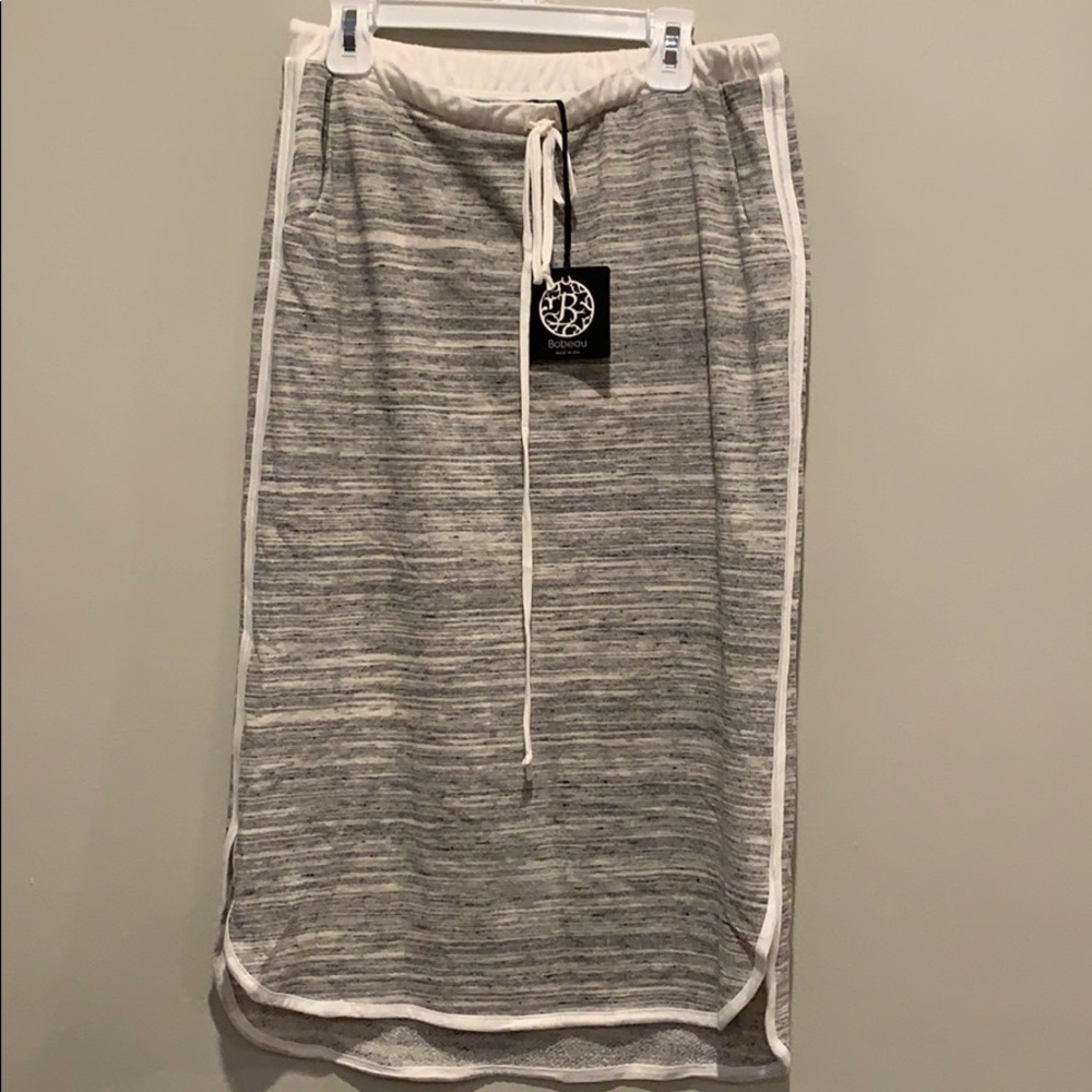 NWT Bobeau Skirt